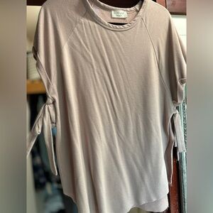 Women’s top with open sides